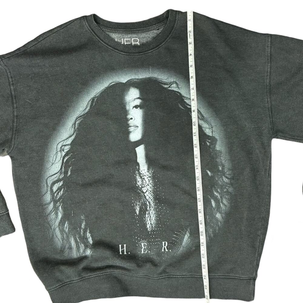 H.E.R. HER Charcoal Gray Pink Star Rhinestone Crew Neck Oversize Sweatshirt sz S - Picture 6 of 9